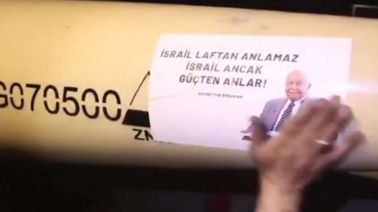 Dünya bu görüntüleri konuşuyor: İran, İsrail'i Necmettin Erbakan'ın sözleriyle hedef aldı