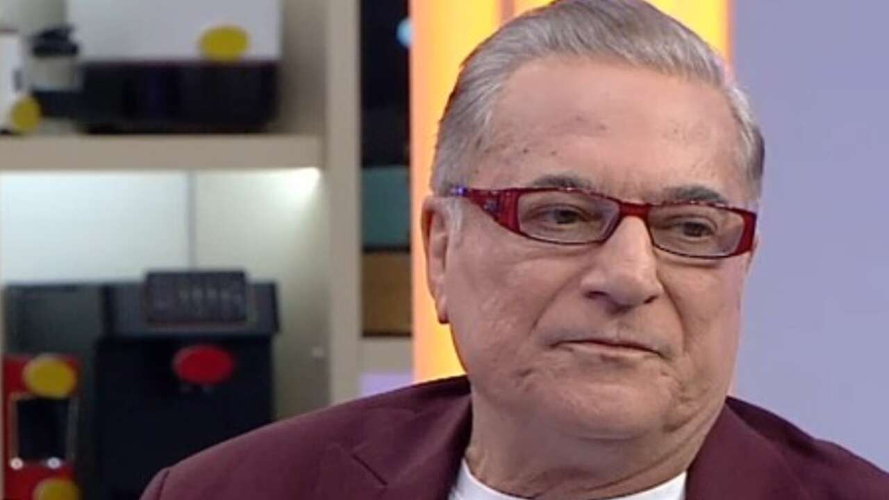 Ünlü şovmenin acı günü: Mehmet Ali Erbil'in annesi Yurdagül Eken vefat etti