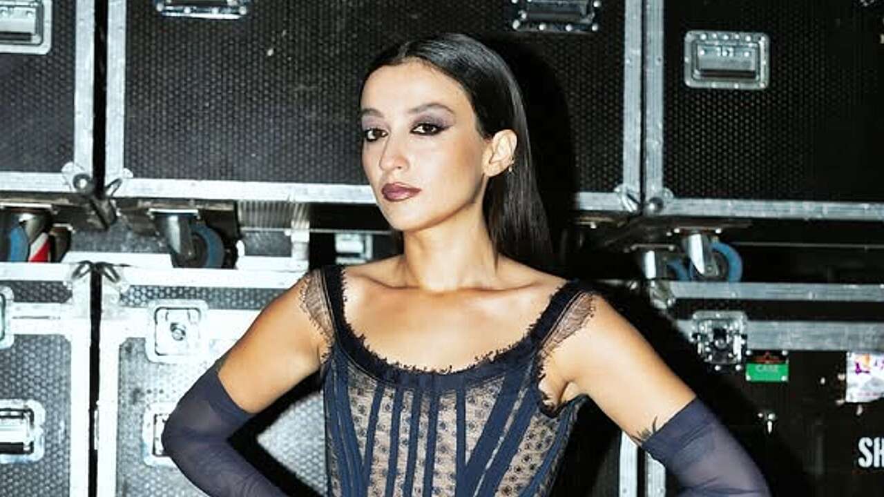 Melike Şahin, eşine ilan-ı aşk etti, eski aşklarına sert çıktı