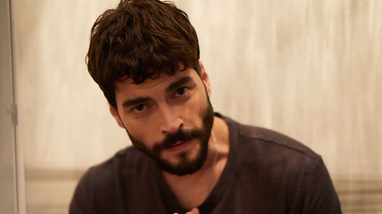 Akın Akınözü, Çukur ekibinin imza atacağı 'Halef' dizisiyle geliyor