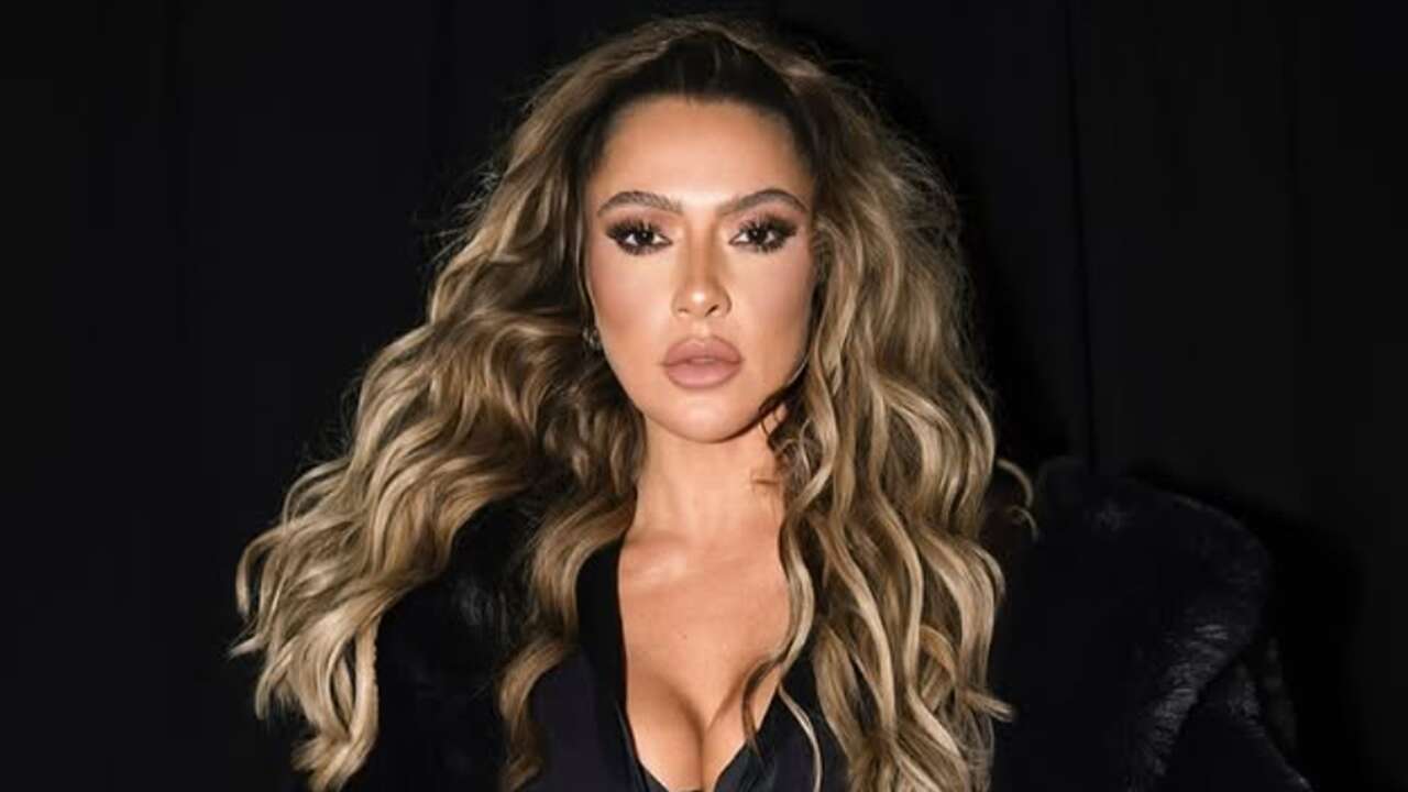 Hadise'nin Harbiye dansı ünlüleri birbirine düşürdü