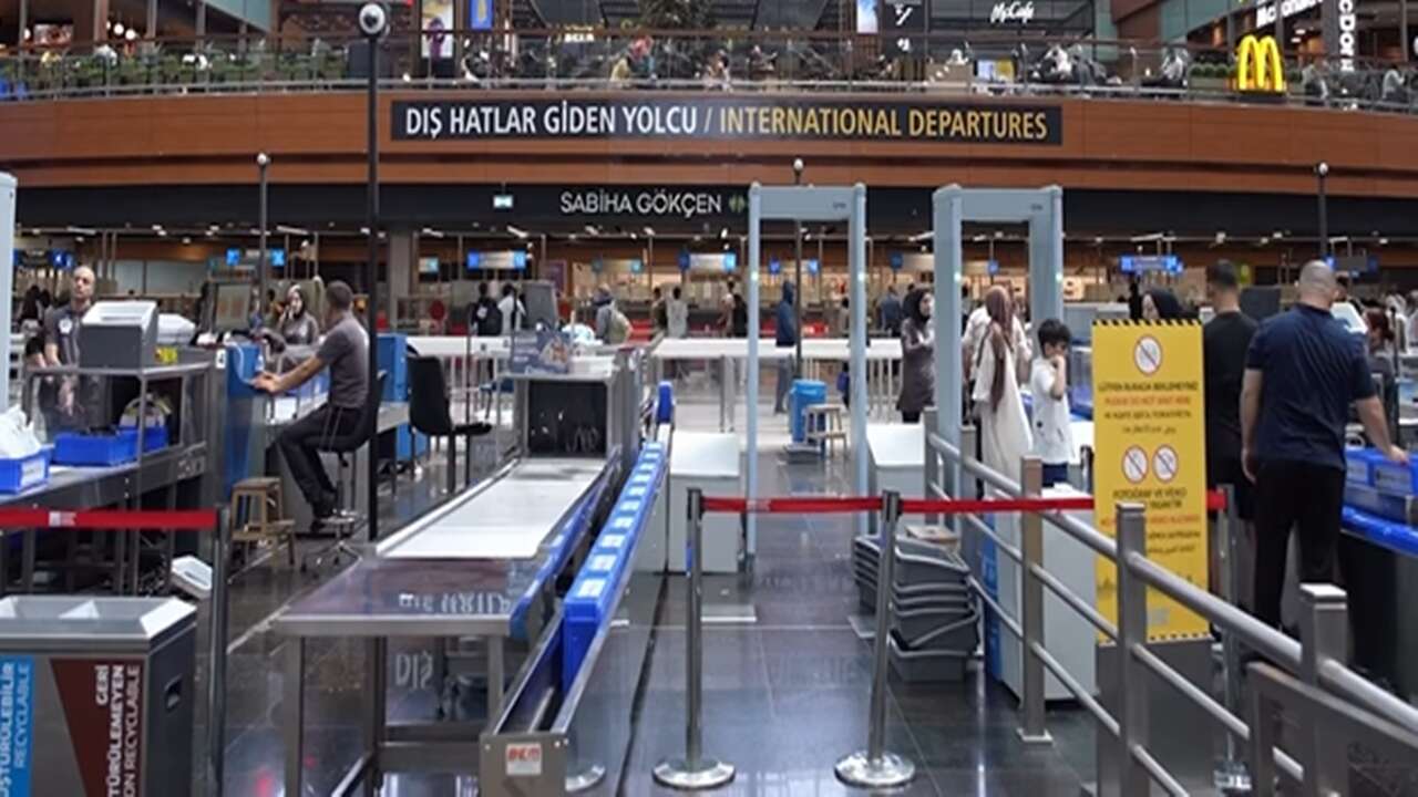 Sabiha Gökçen Havalimanı'nda yeni uygulama: Pasaport kontrolü artık 20 saniyede bitiyor