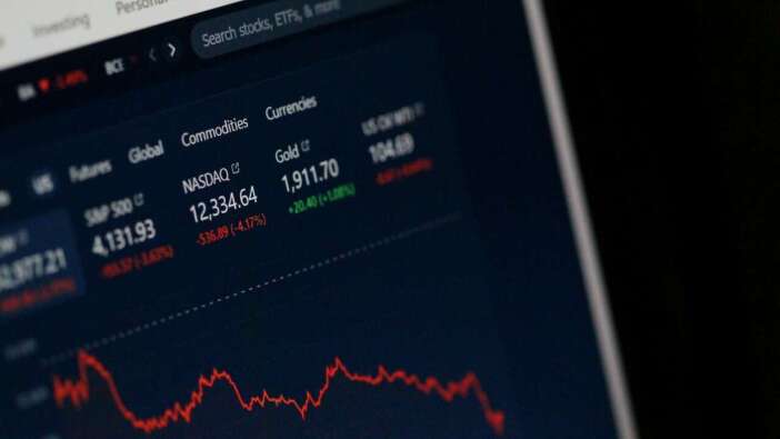 BIST 100'de sert düşüş: CHP depremi Borsa İstanbul'u salladı