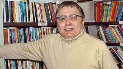 Türk basının duayen ismi Hikmet Çetinkaya hayatını kaybetti