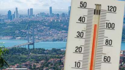 İstanbul'da rekor sıcaklık kapıda: Asfalt 50 dereceyi görecek! Kritik saatlere dikkat...